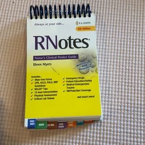 RNotes pocketbook. Great for nursing school!
